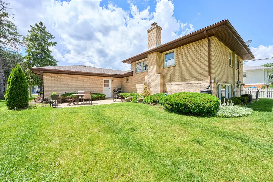 5859 S Brainard Avenue, Countryside, IL 60525 - #3