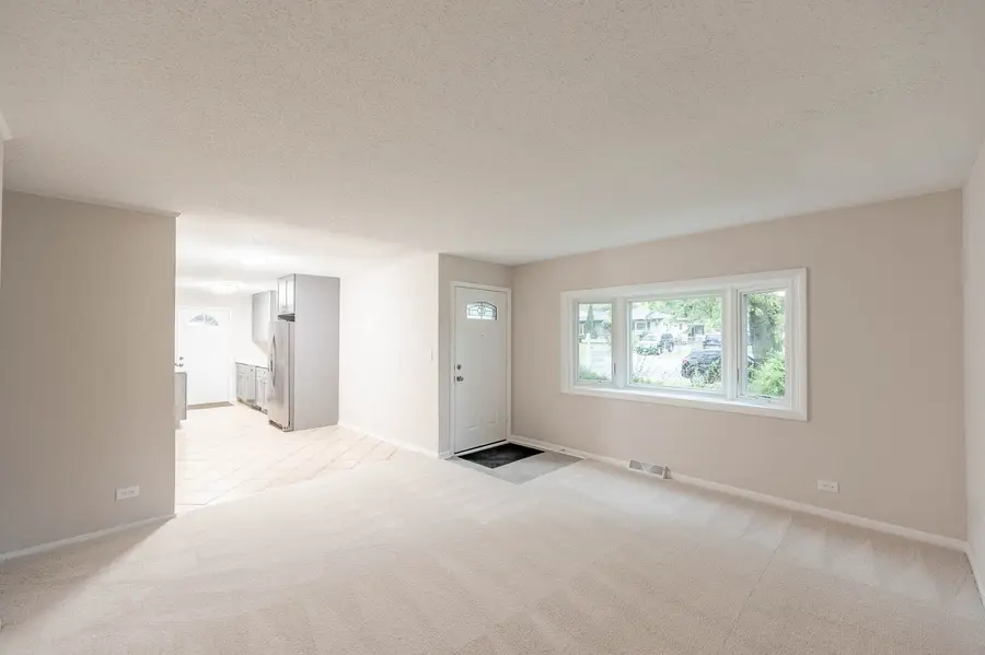 2517 N Elmwood Avenue, Waukegan, IL 60087 - #3
