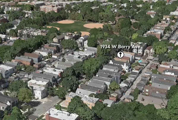 1934 W Barry Avenue, Chicago, IL 60657