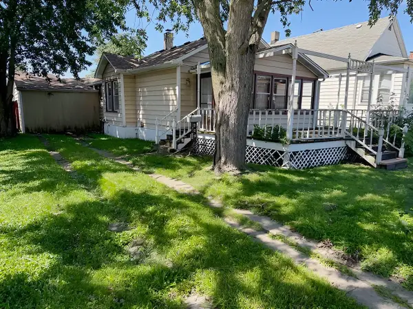 492 Freeland Avenue, Calumet City, IL 60409