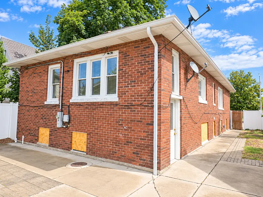 1110 N 16th Avenue, Melrose Park, IL 60160 - #2