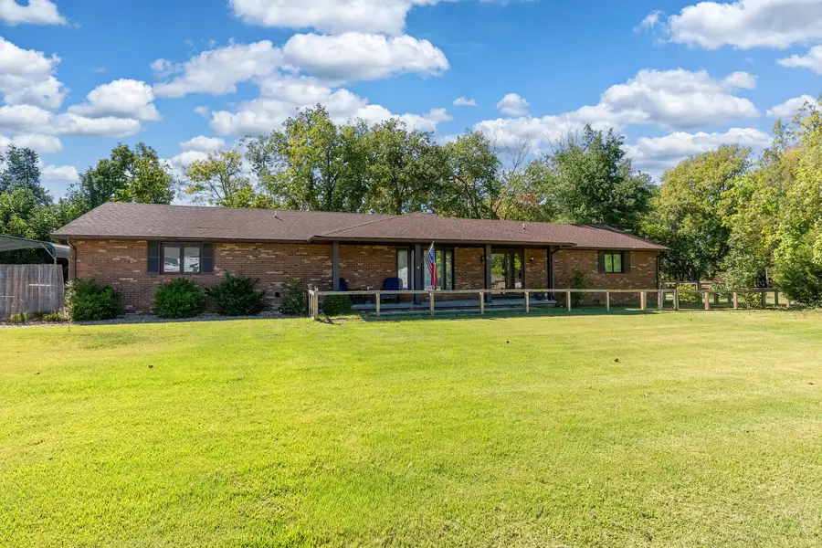 108 Oaklawn Circle, Energy, IL 62933 - #2
