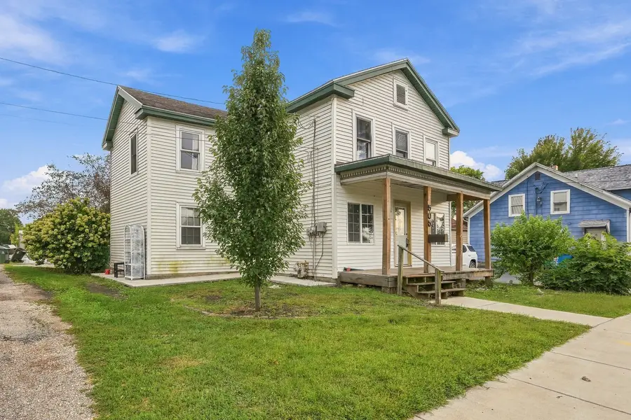505 E 4th Street, Sterling, IL 61081 - #2
