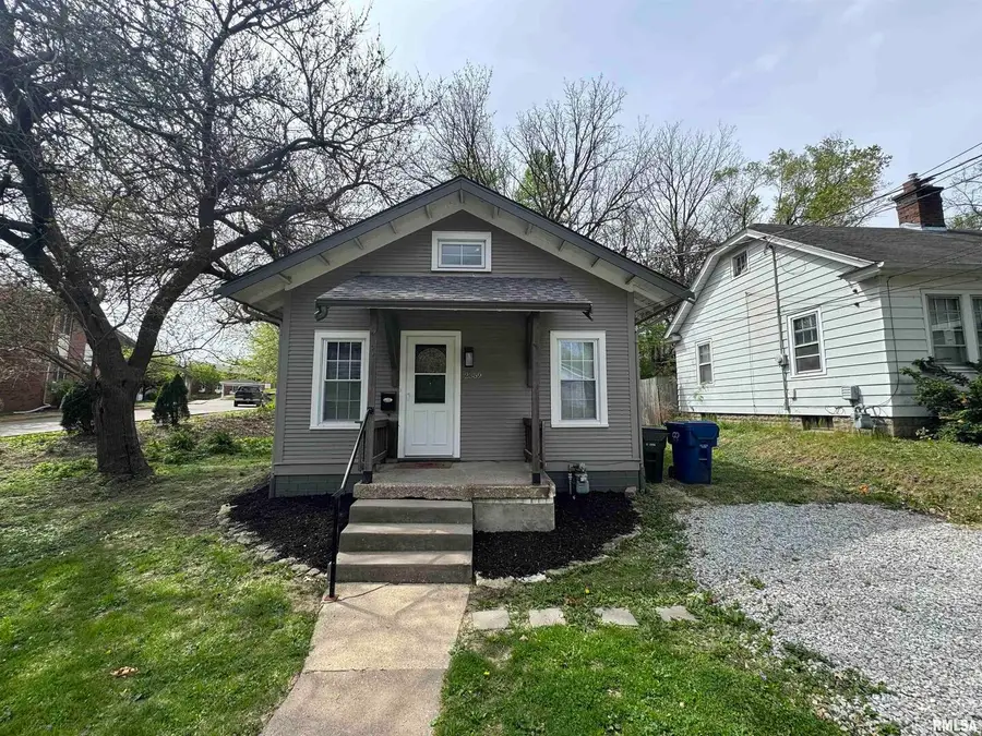 2359 E High Street, Davenport, IA 52803 - #3
