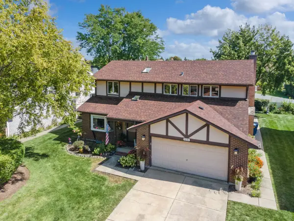1251 N Scarlet Drive, Addison, IL 60101