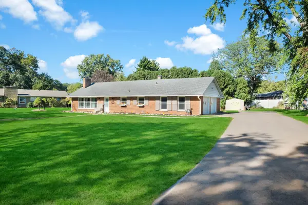 830 Mcclaran Avenue, Aurora, IL 60506