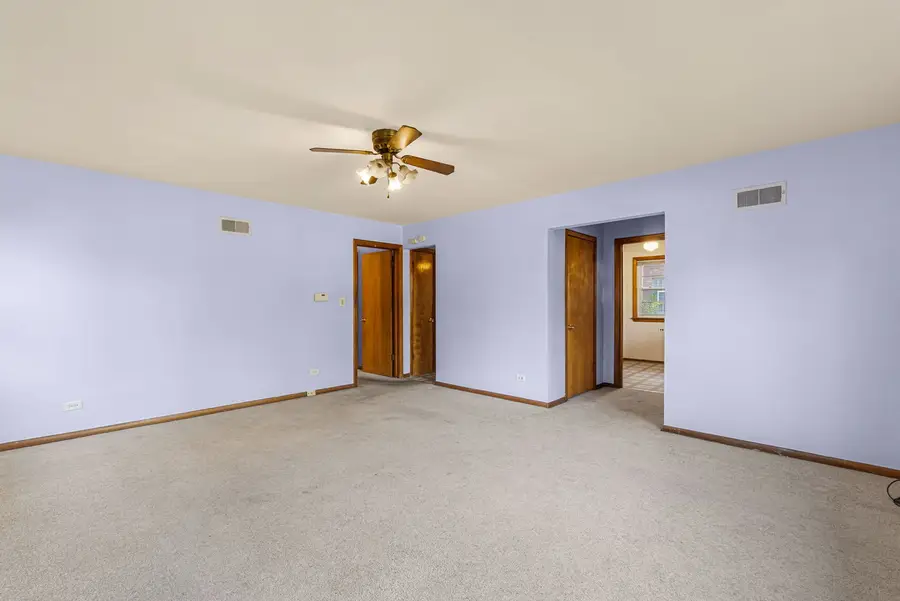 207 N Yale Avenue, Villa Park, IL 60181 - #3
