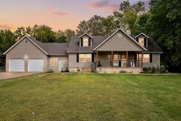 7525 121st Street, Andalusia, IL 61232