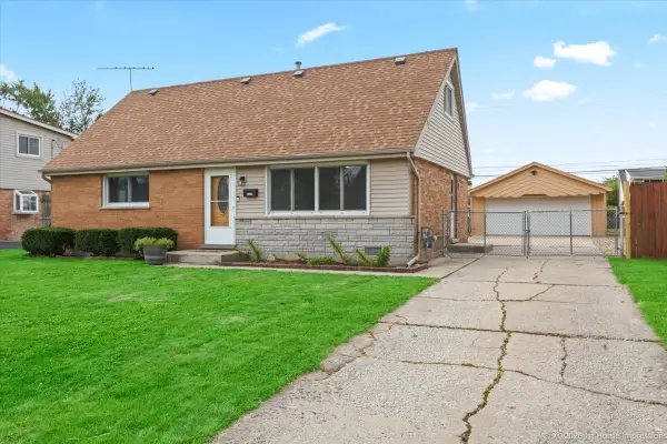 6927 Olympic Drive, Bridgeview, IL 60455