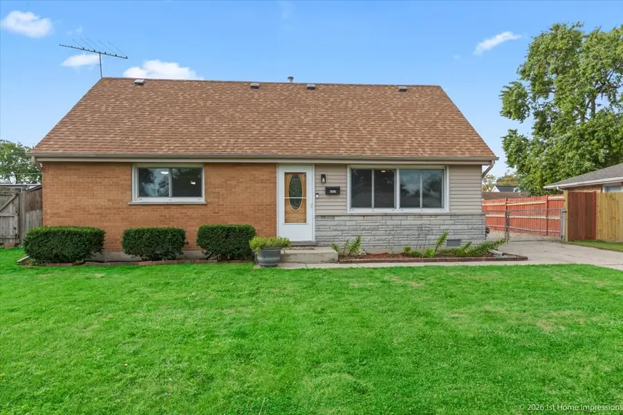 6927 Olympic Drive, Bridgeview, IL 60455 - #3