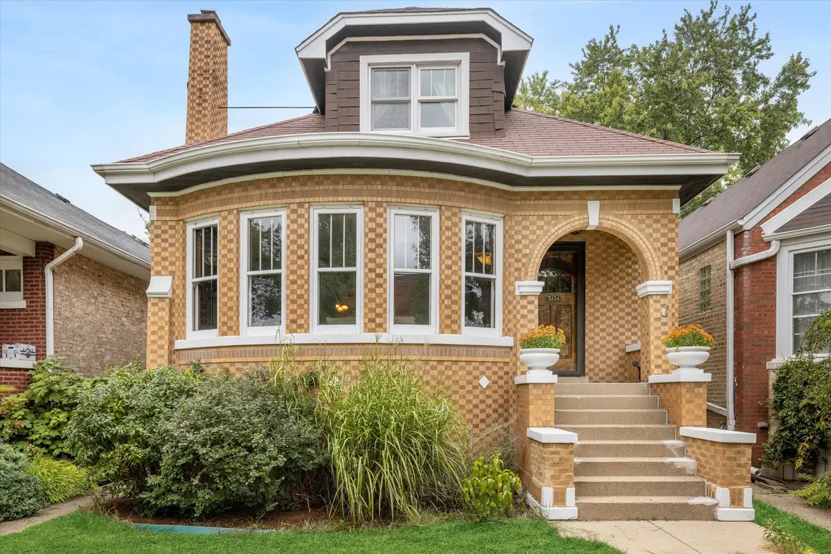 5424 W Waveland Avenue, Chicago, IL 60641 - #1