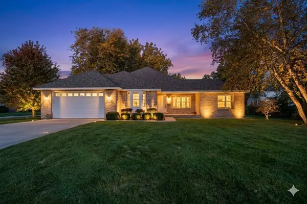 1617 Southlawn Place, Aurora, IL 60506