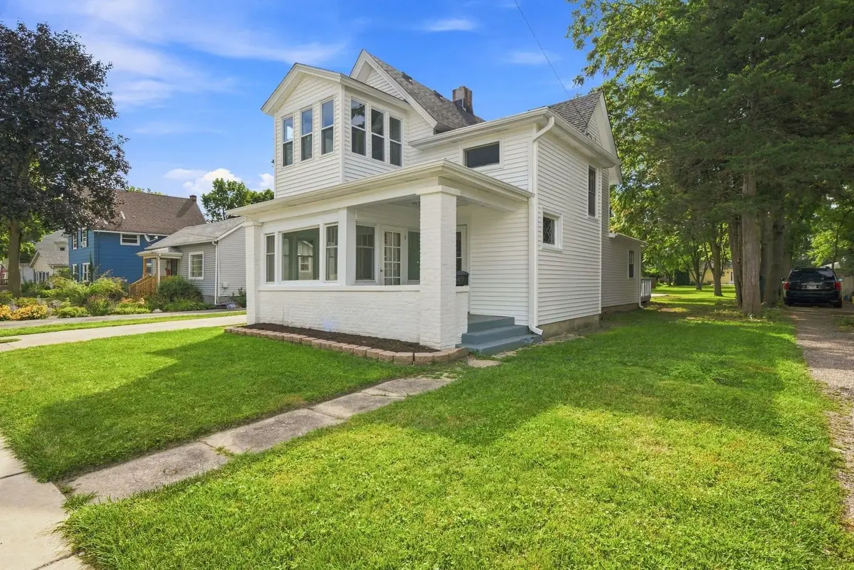 428 E Wilson Street, Batavia, IL 60510 - #1