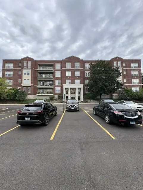 715 Astor Lane #201, Wheeling, IL 60090