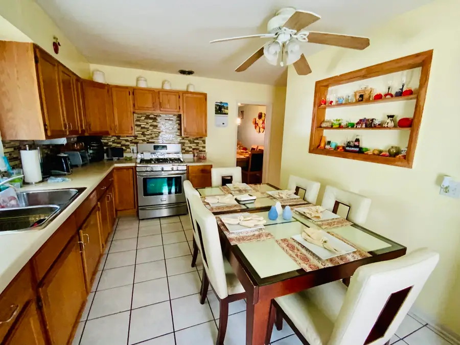 909 Prescott Street, Waukegan, IL 60085 - #3