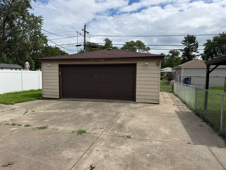 14405 S Calhoun Avenue, Burnham, IL 60633 - #3