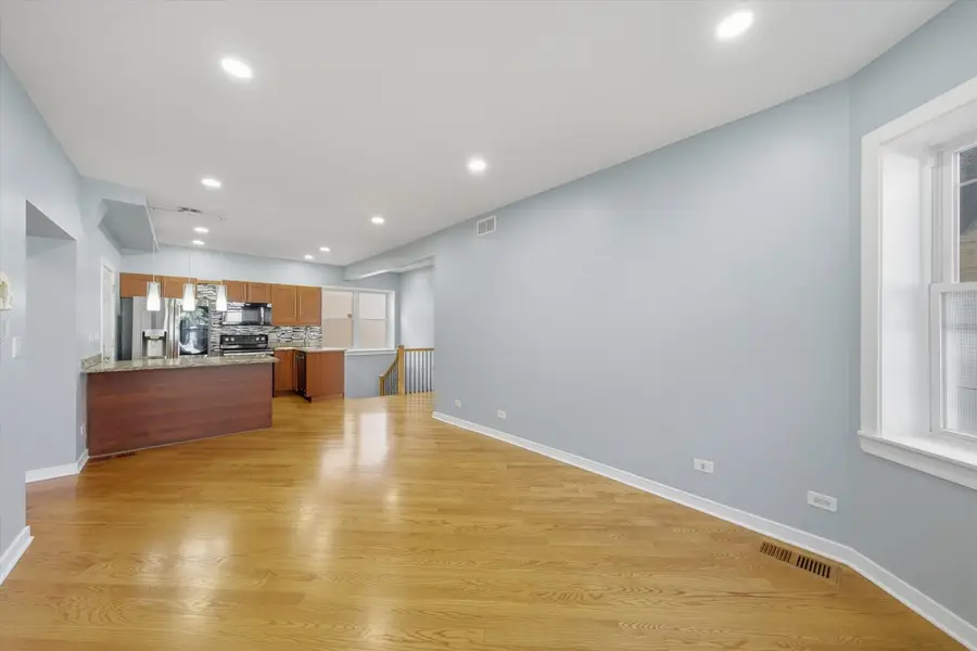 4304 N Saint Louis Avenue #1B, Chicago, IL 60618 - #3