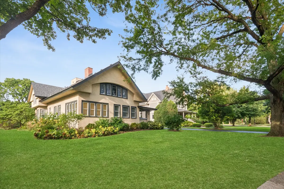 310 N Delaplaine Road, Riverside, IL 60546 - #1
