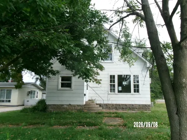 402 W Chestnut Street, Hoopeston, IL 60942