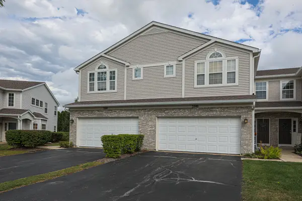 3300 Ronan Drive #3300, Lake In The Hills, IL 60156