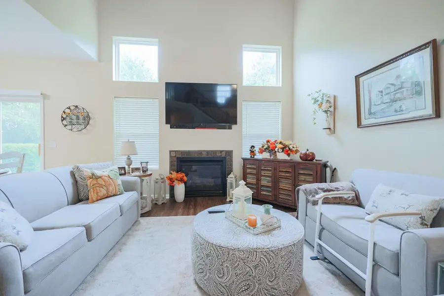 3300 Ronan Drive #3300, Lake In The Hills, IL 60156 - #3