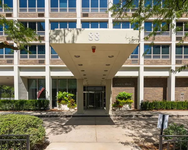 88 W Schiller Street #1003L, Chicago, IL 60610