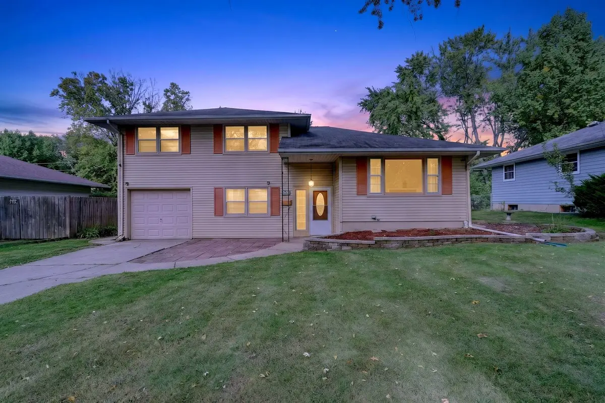 3804 Seward Avenue, Rockford, IL 61108 - #1
