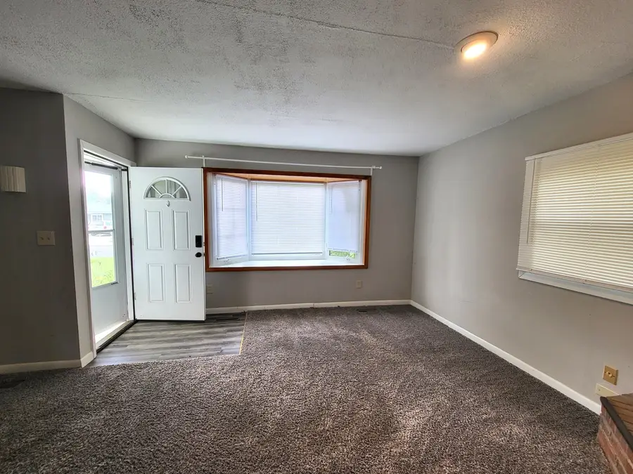 25 Thrush Road, Carpentersville, IL 60110 - #3