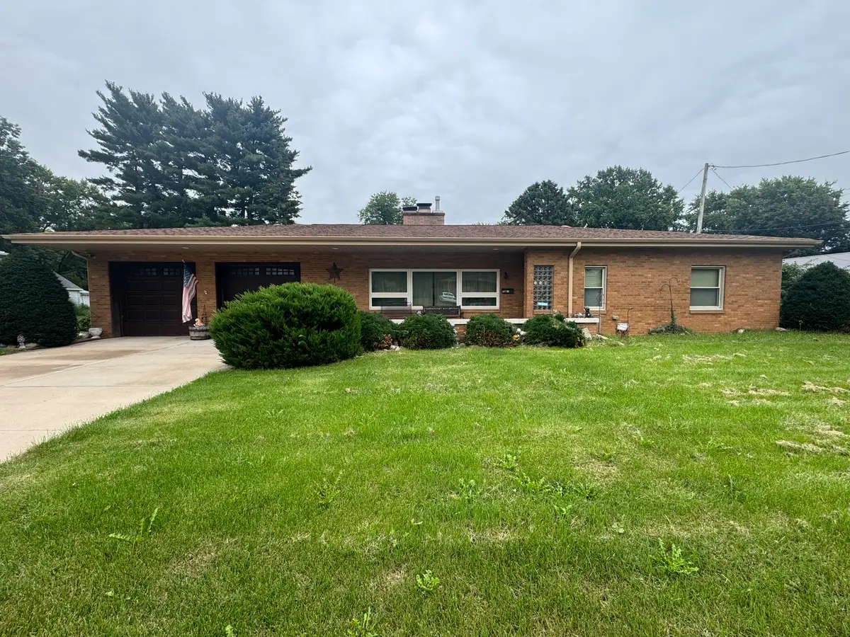 110 N West Street, Cambridge, IL 61238 - #1