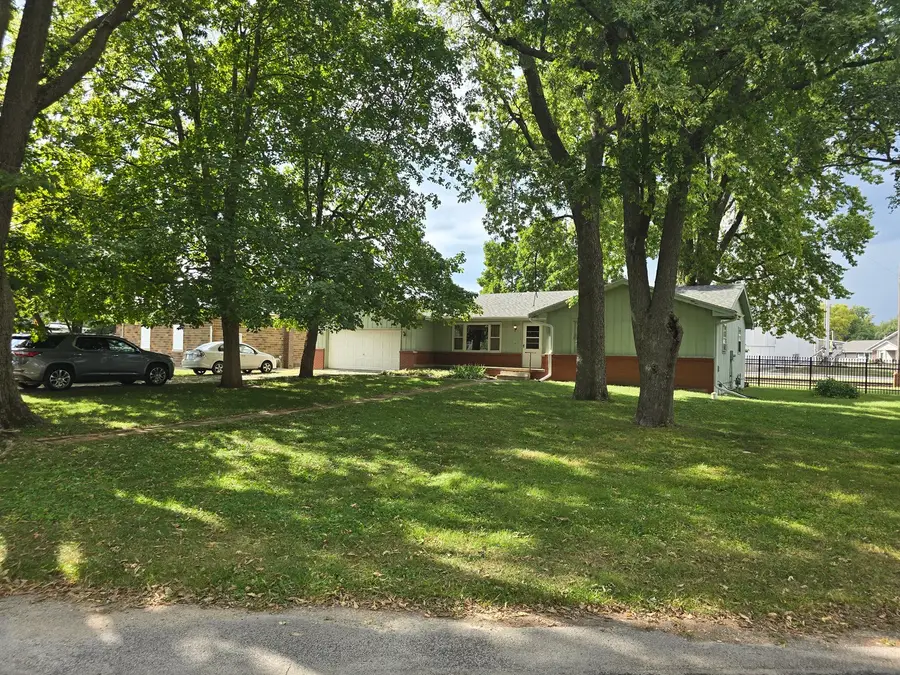 125 S Fisher Street, McLean, IL 61754 - #2