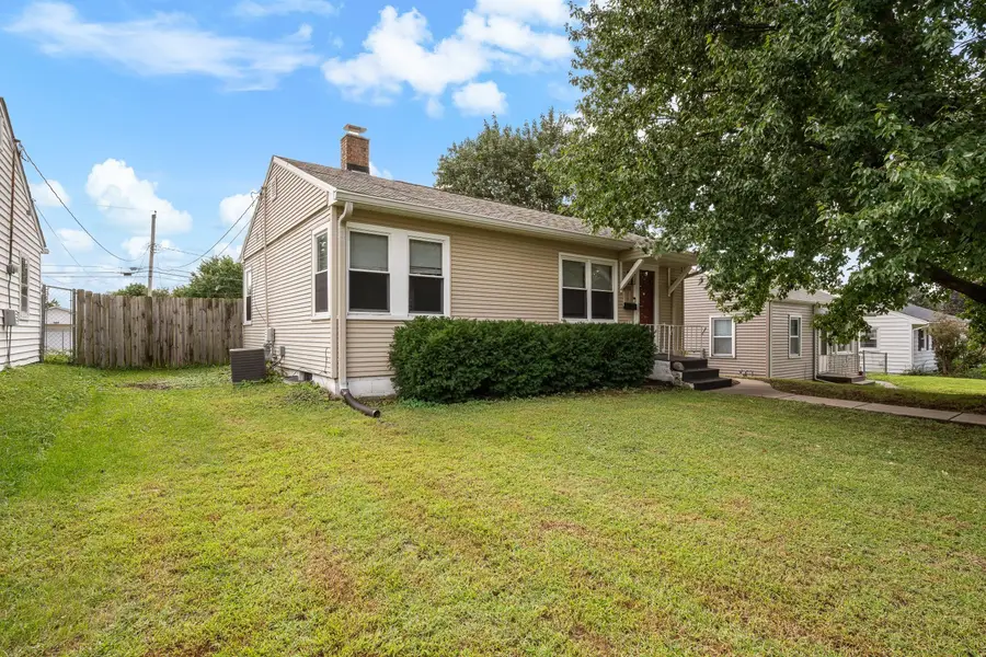 1511 W 37th Street, Davenport, IA 52806 - #2