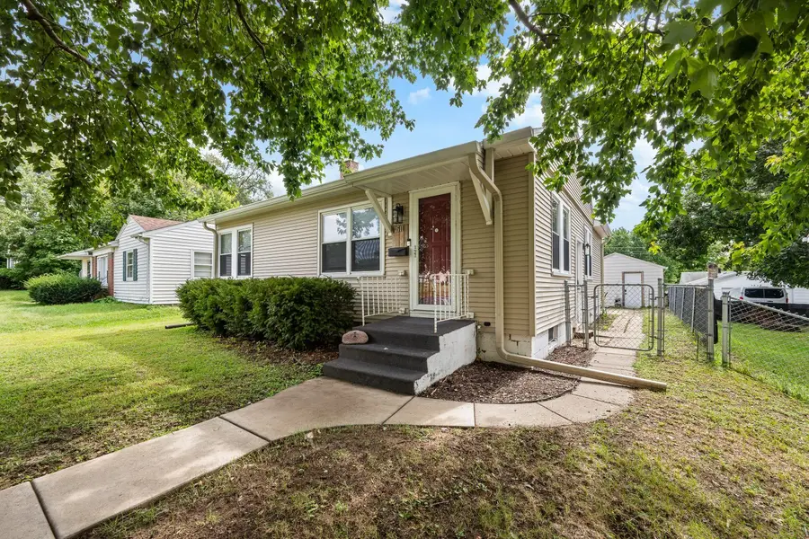1511 W 37th Street, Davenport, IA 52806 - #3