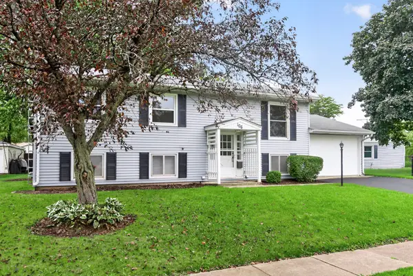 106 E Dresser Road, DeKalb, IL 60115