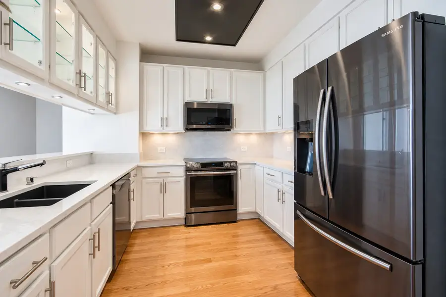 100 E 14th Street #1904, Chicago, IL 60605 - #3
