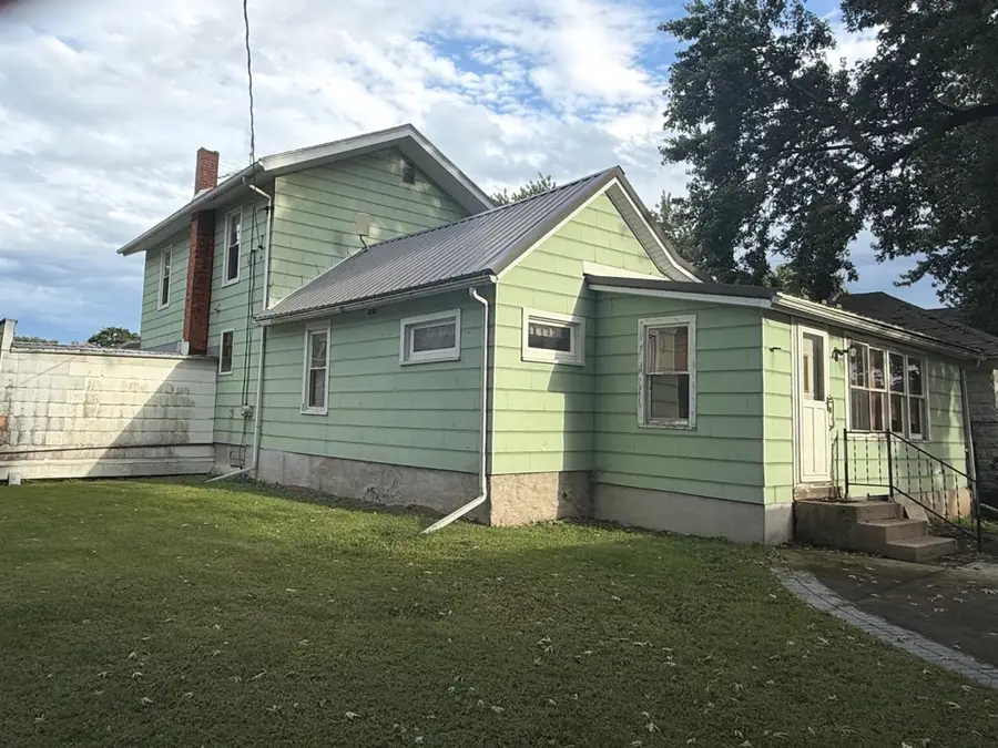 128 N Mason Avenue, Amboy, IL 61310 - #3