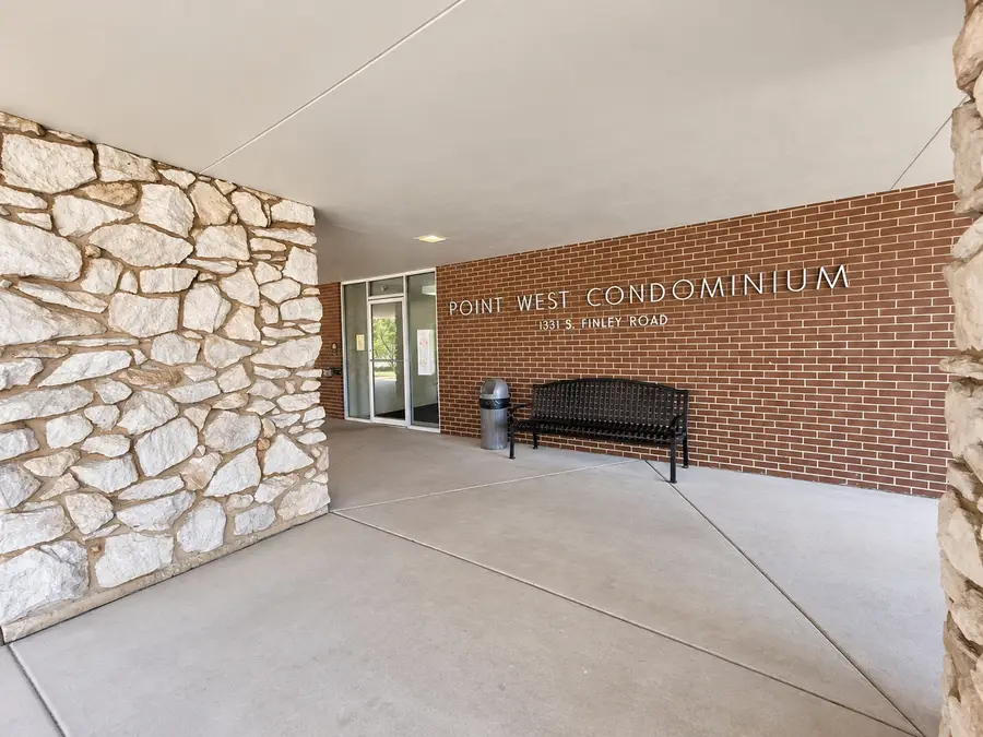 1331 S Finley Road #213, Lombard, IL 60148 - #2