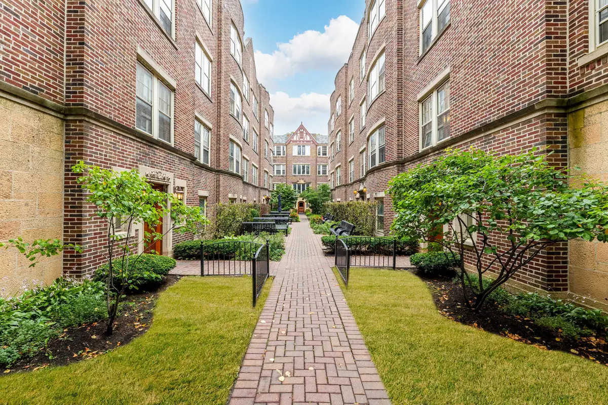 1120 Washington Boulevard #3B, Oak Park, IL 60302 - #1