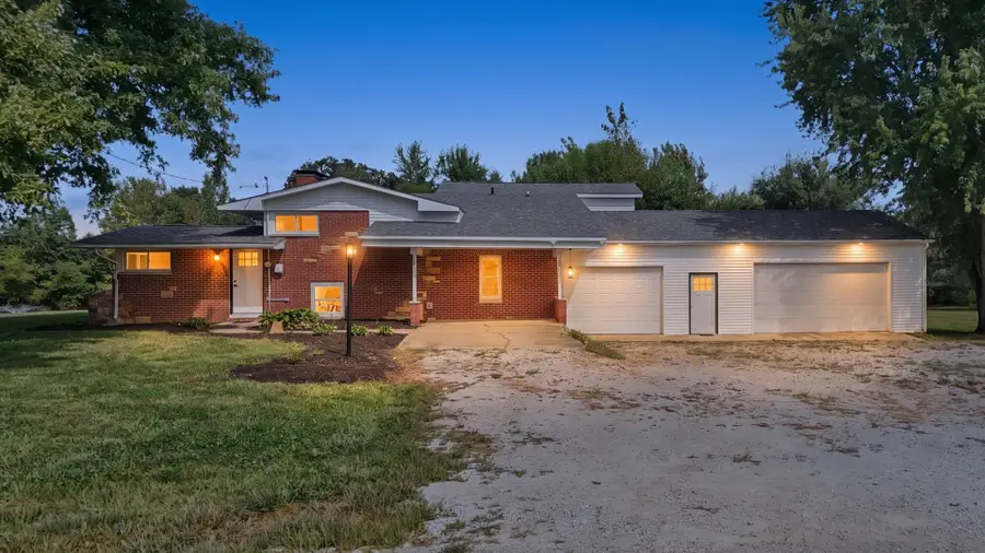 10371 E 1680 North Road, Oakwood, IL 61858 - #3