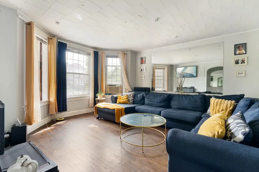 6820 S Dante Avenue, Chicago, IL 60637 - #2