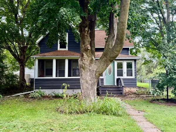 2211 Deets Road, Sterling, IL 61081