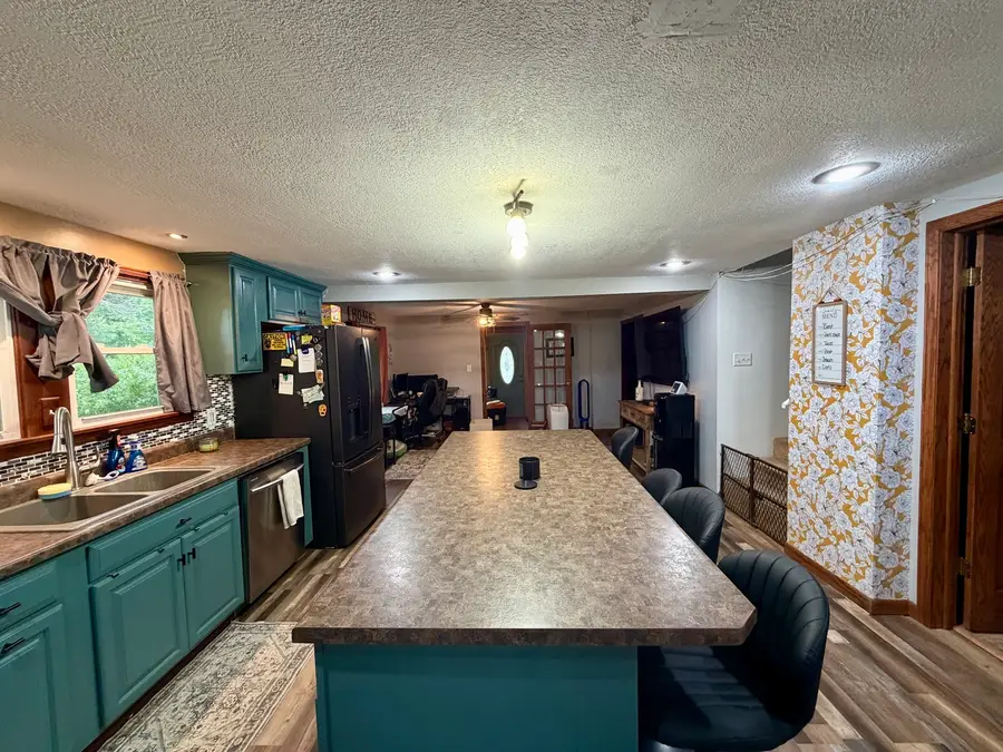 2211 Deets Road, Sterling, IL 61081 - #3