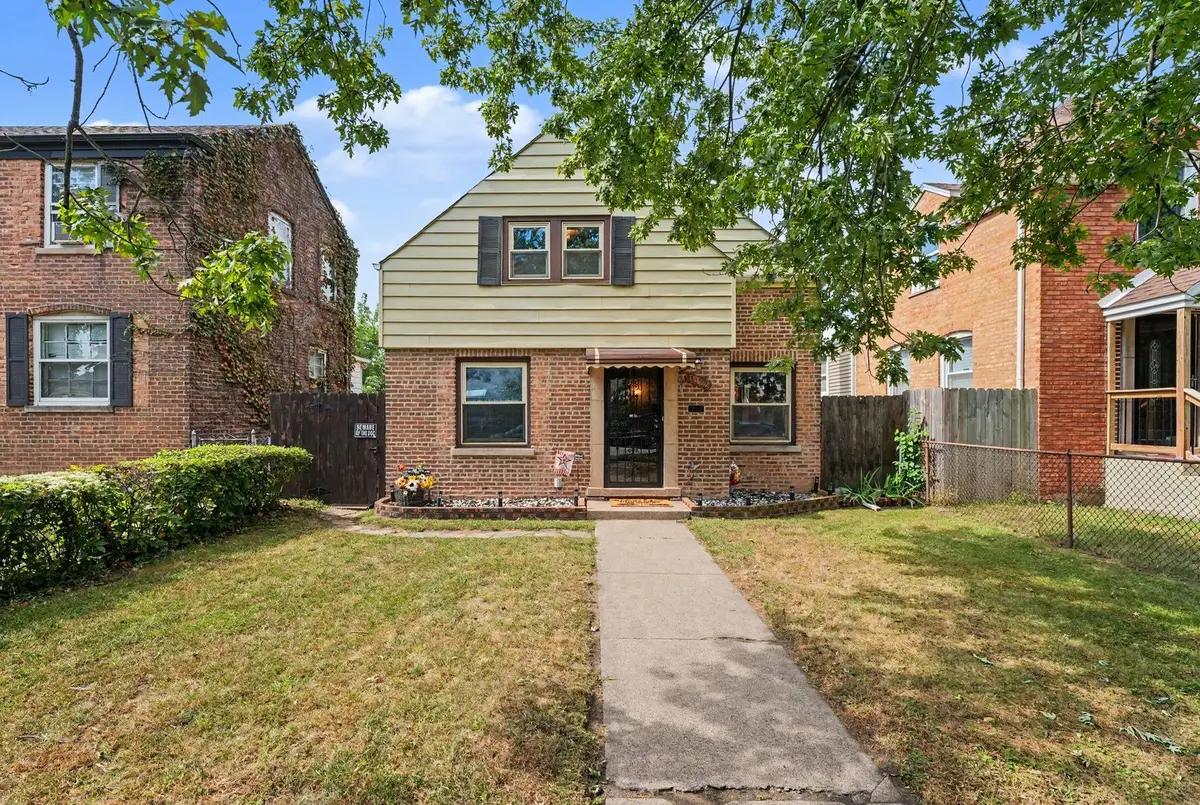 11112 S Avenue C Avenue, Chicago, IL 60617 - #1