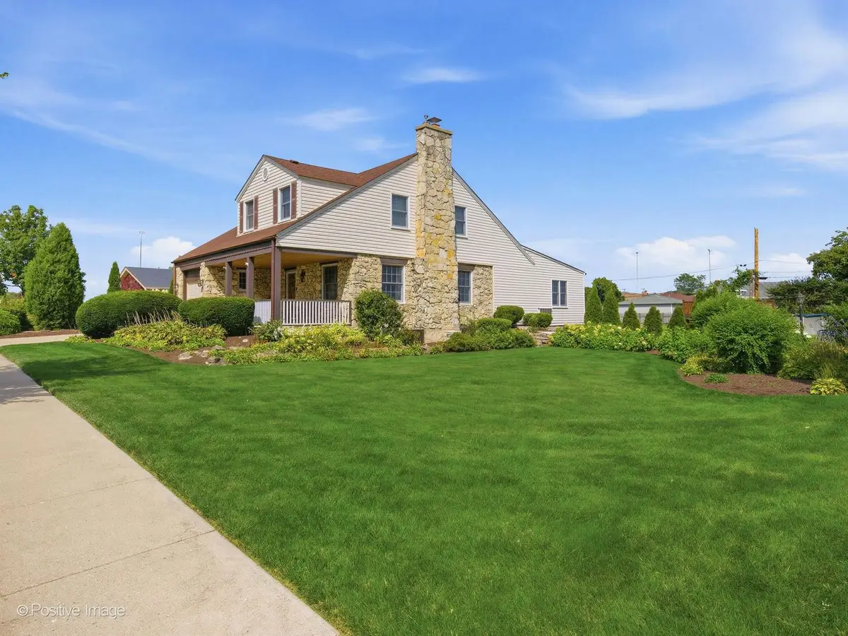 471 N Larch Avenue, Elmhurst, IL 60126 - #1