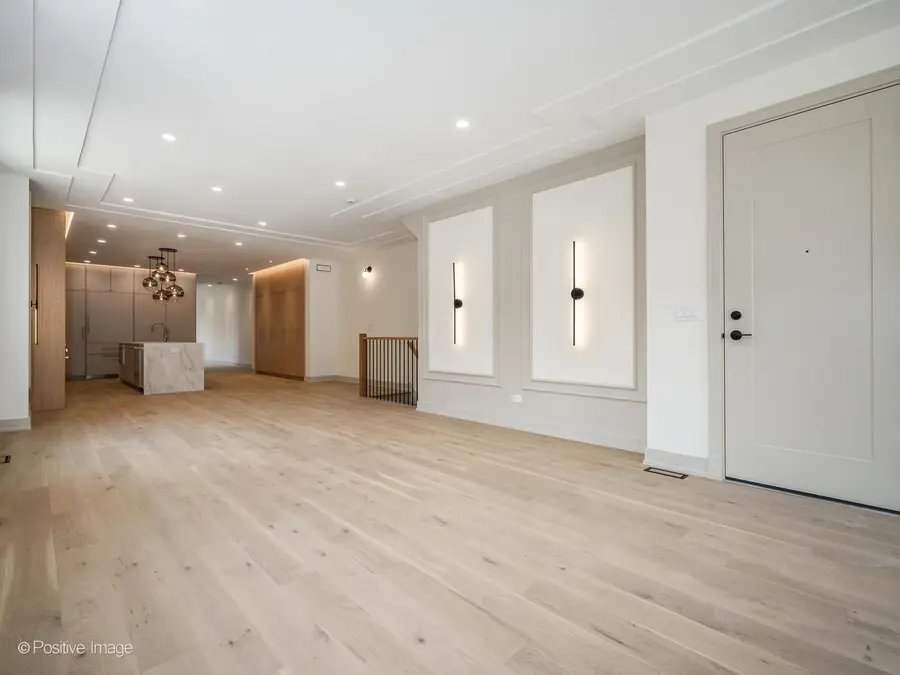 1951 W Dickens Avenue #1, Chicago, IL 60614 - #3