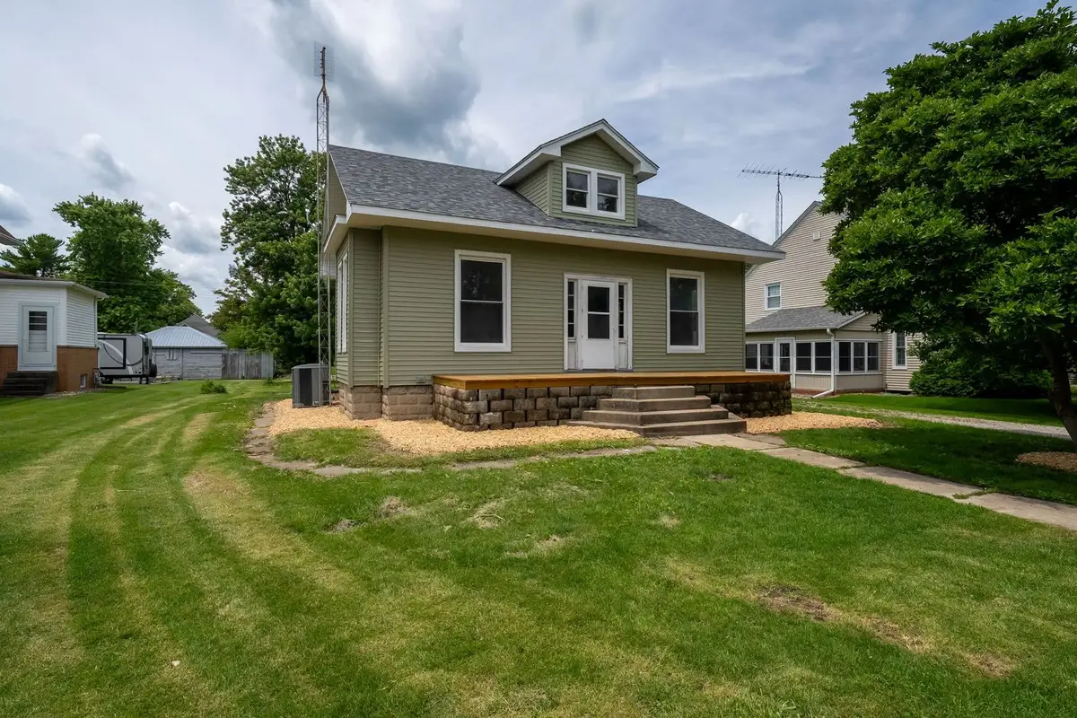 311 S Main Street, Flanagan, IL 61740 - #1
