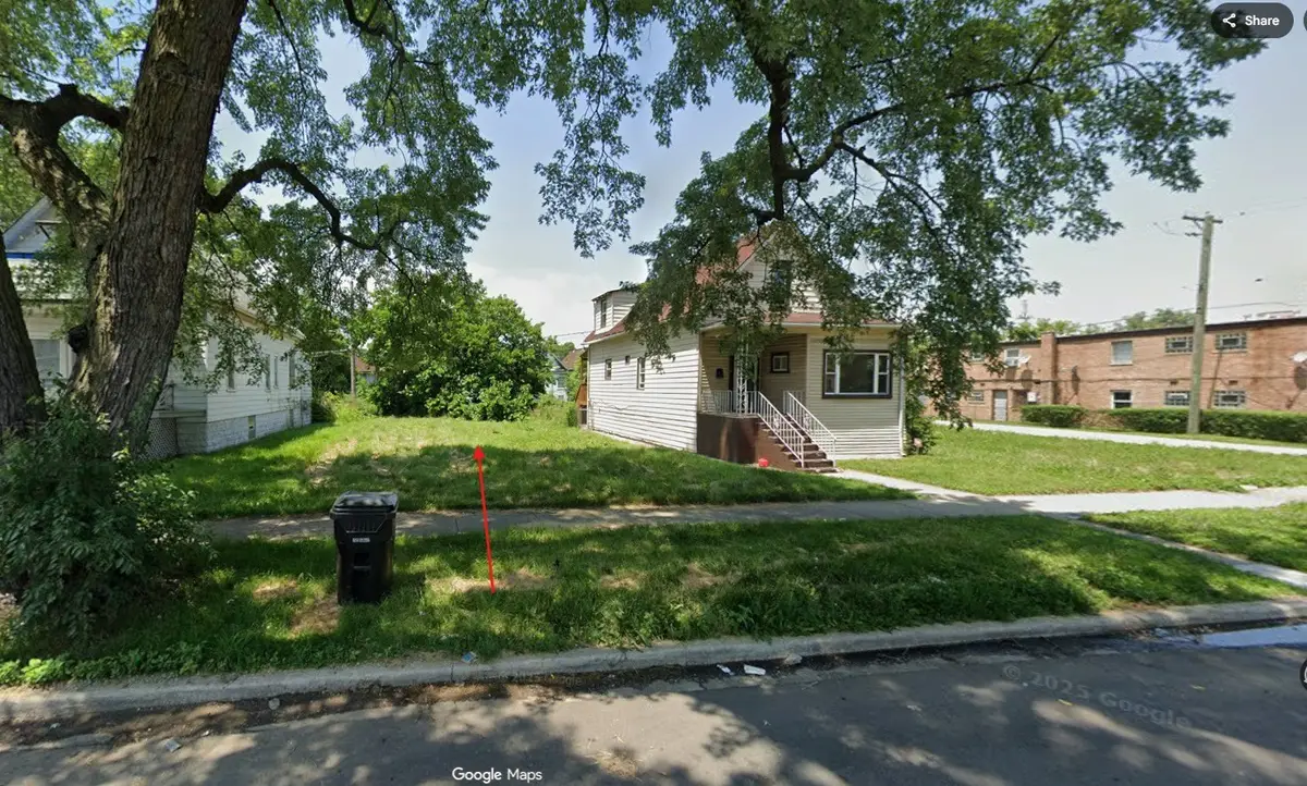 6638 S Hartwell Avenue, Chicago, IL 60637 - #1