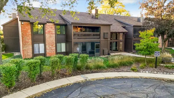 710 Saint Andrews Lane #23, Crystal Lake, IL 60014