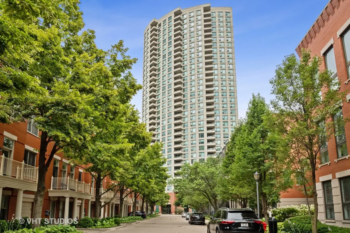 501 N Clinton Street #704, Chicago, IL 60654 - #1