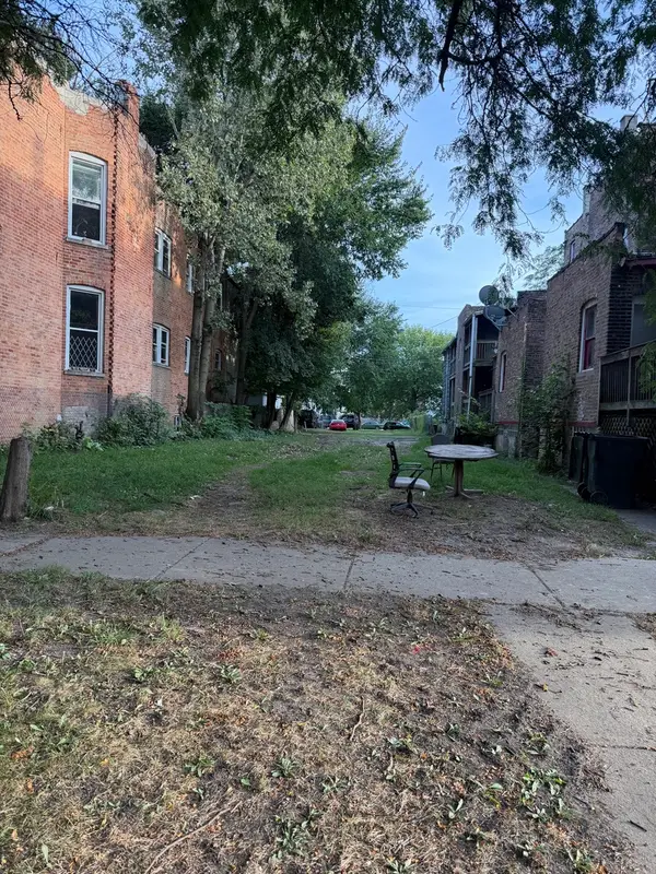 453 W 61st Street, Chicago, IL 60621