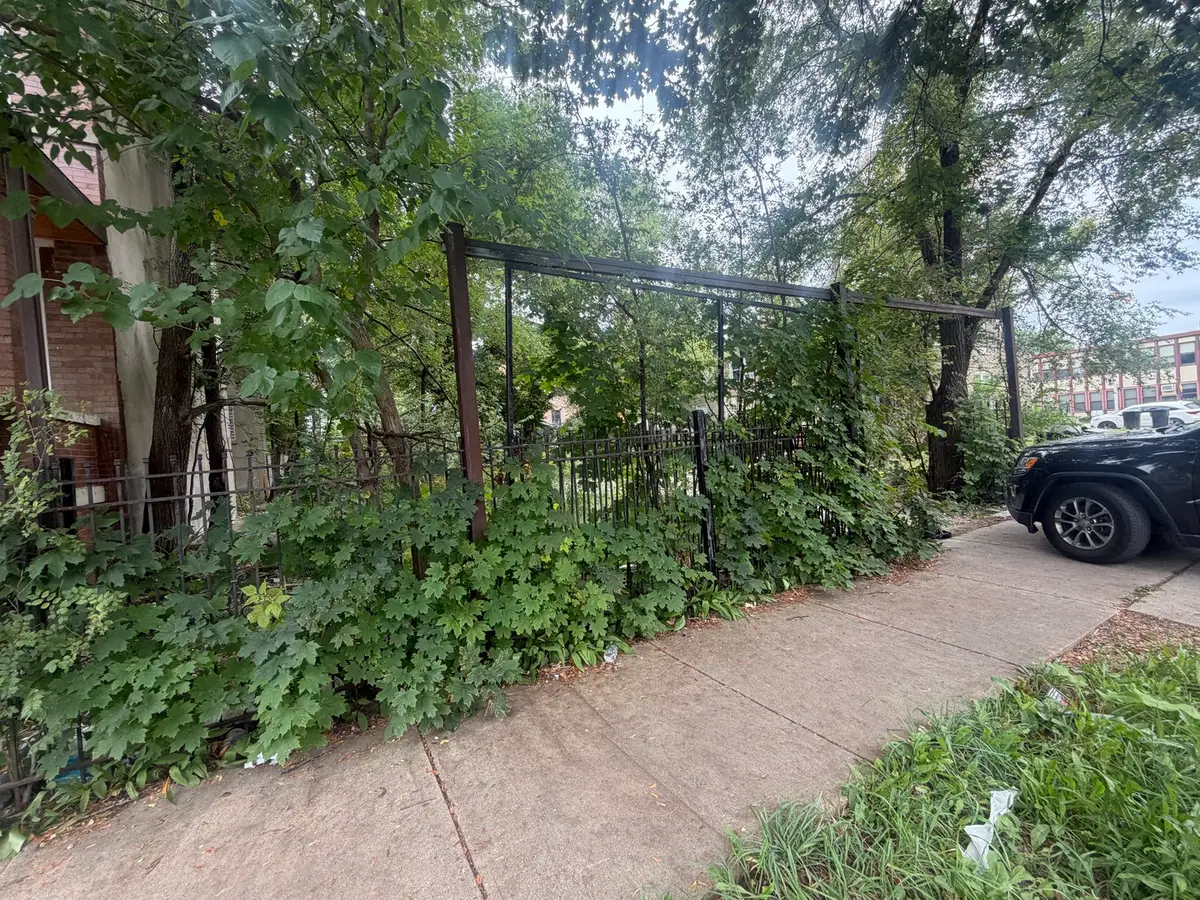 815 S Karlov Avenue, Chicago, IL 60624 - #1